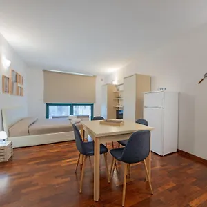 Interno 14 Lecce